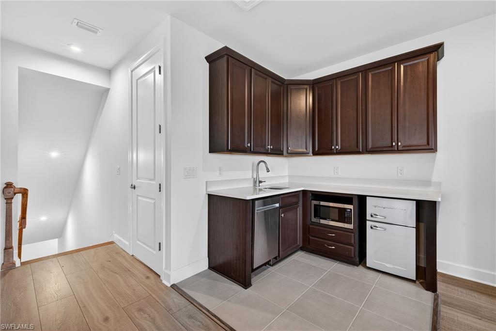 FORT MYERS, Florida, 33913, United States, 4 Bedrooms Bedrooms, ,6 BathroomsBathrooms,Residential,For Sale,2005098