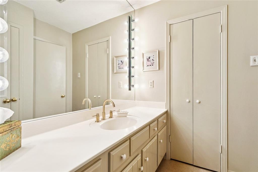 Covington, Louisiana, 70433, United States, 3 Bedrooms Bedrooms, ,3 BathroomsBathrooms,Residential,For Sale,1902659