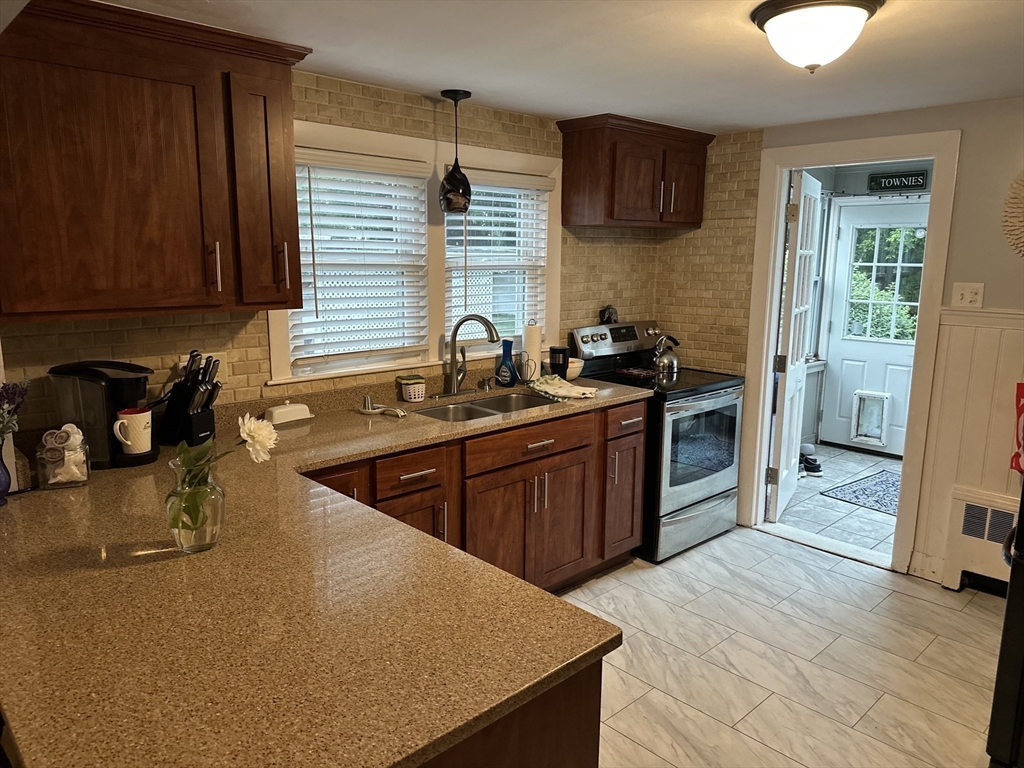 Boston, Massachusetts, 02131, United States, 3 Bedrooms Bedrooms, ,1 BathroomBathrooms,Residential,For Sale,1856729