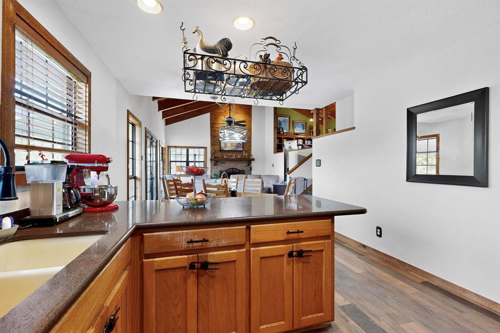 Sunset, Texas, 76270, United States, 4 Bedrooms Bedrooms, ,4 BathroomsBathrooms,Residential,For Sale,1974104