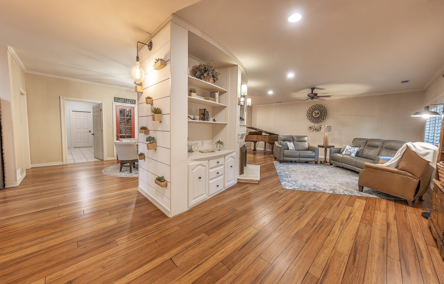 Lubbock, Texas, 79424, United States, 3 Bedrooms Bedrooms, ,3 BathroomsBathrooms,Residential,For Sale,1969049