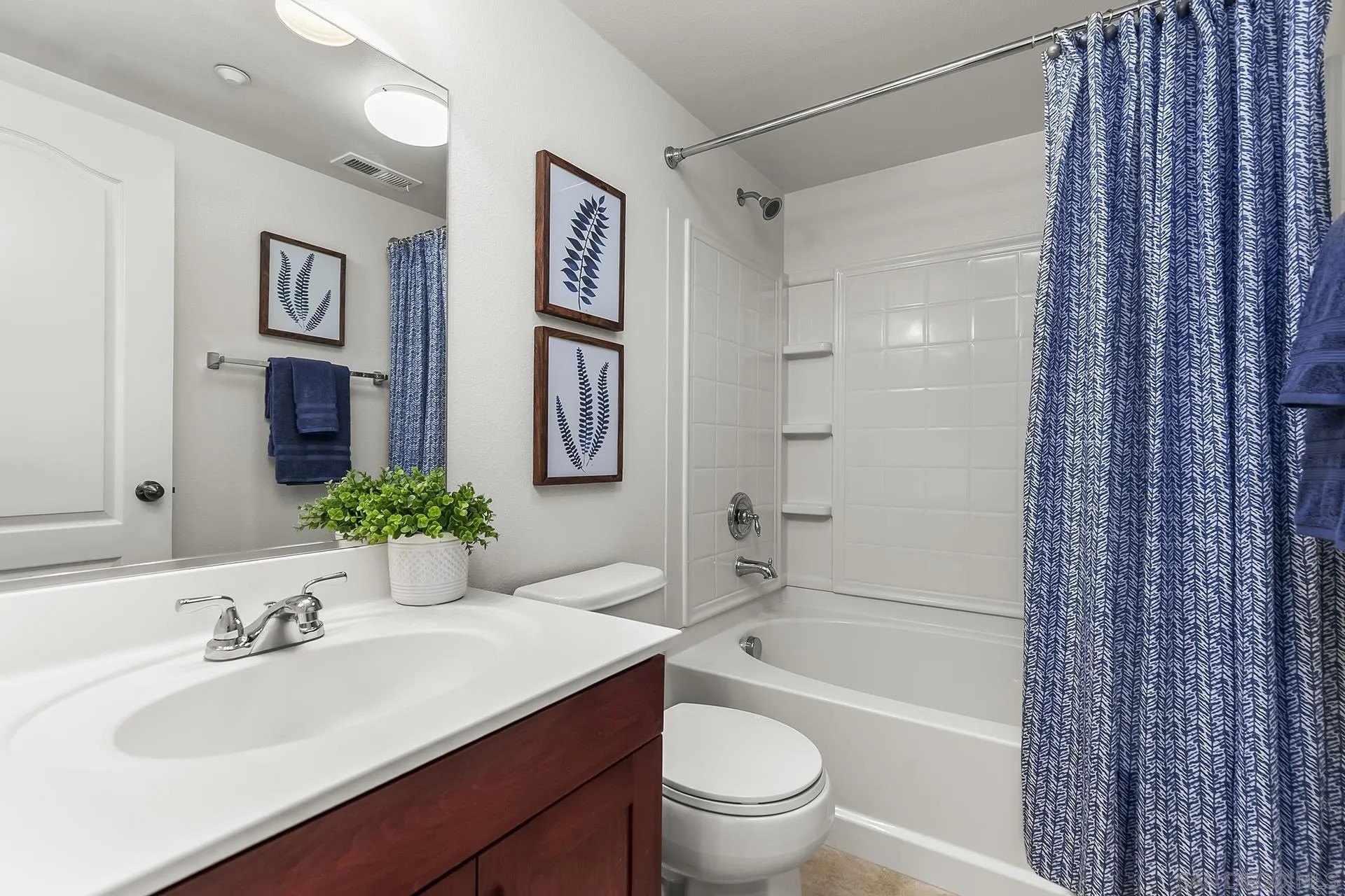San Diego, California, 92106, United States, 2 Bedrooms Bedrooms, ,3 BathroomsBathrooms,Residential,For Sale,1919740