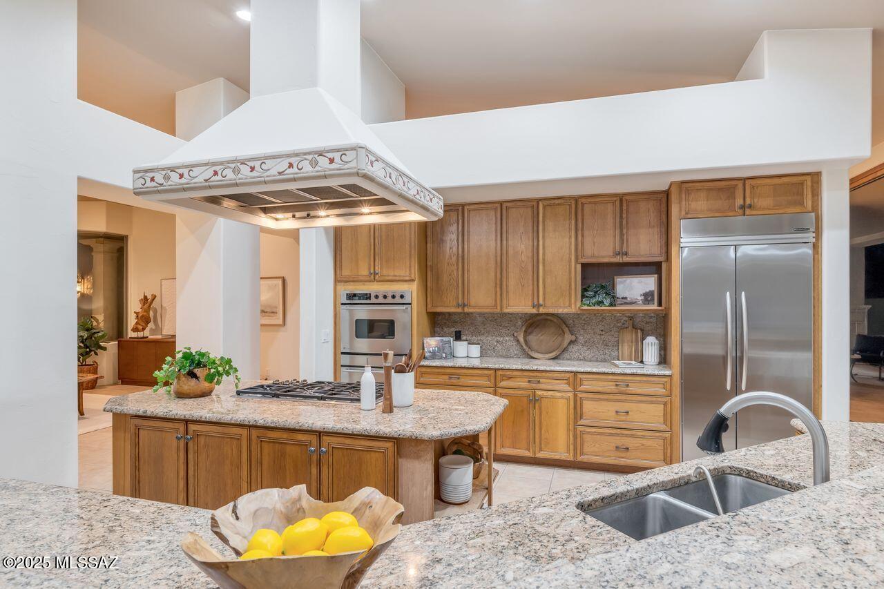 Tucson, Arizona, 85718, United States, 3 Bedrooms Bedrooms, ,4 BathroomsBathrooms,Residential,For Sale,1987862