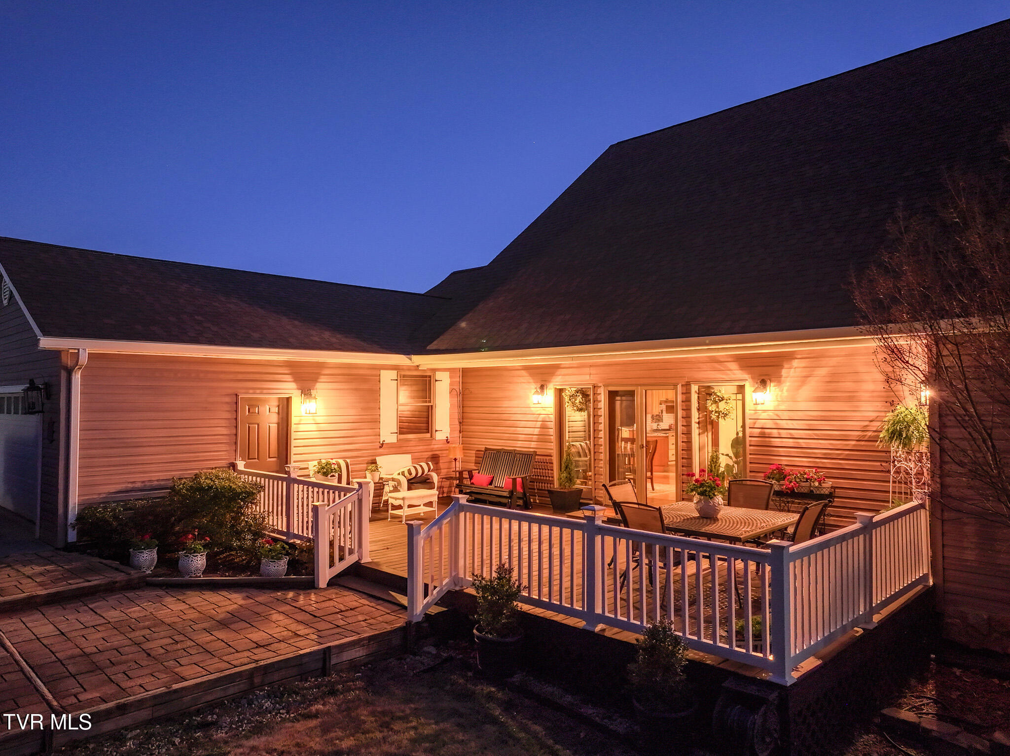 Parrottsville, Tennessee, 37843, United States, 5 Bedrooms Bedrooms, ,4 BathroomsBathrooms,Residential,For Sale,2005757