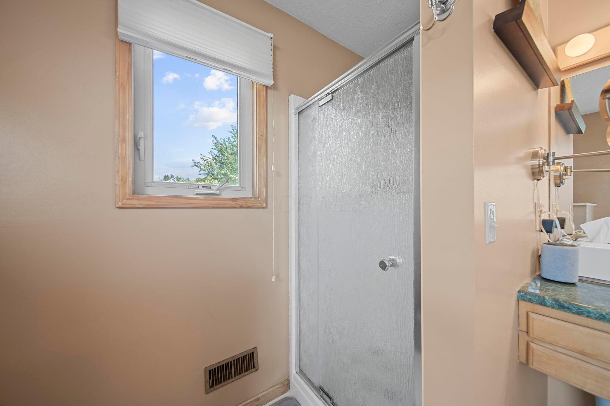 Marion, Ohio, 43302, United States, 4 Bedrooms Bedrooms, ,4 BathroomsBathrooms,Residential,For Sale,1961086