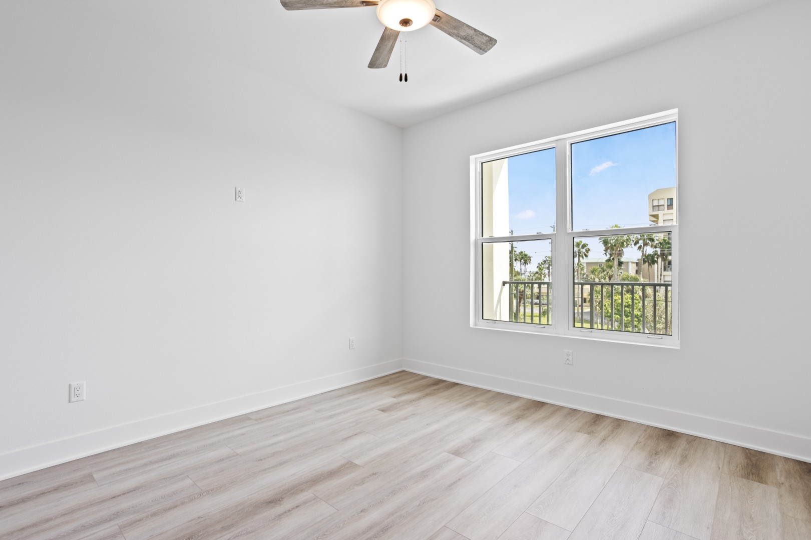 Madeira Beach, Florida, 33708, United States, 3 Bedrooms Bedrooms, ,3 BathroomsBathrooms,Residential,For Sale,1854294