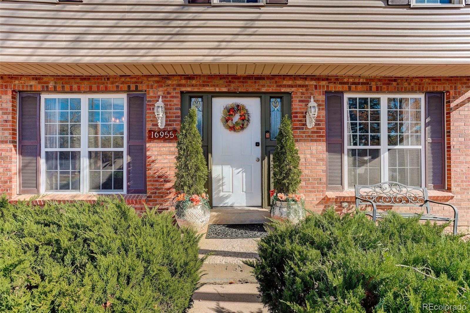 Centennial, Colorado, 80015, United States, 4 Bedrooms Bedrooms, ,2 BathroomsBathrooms,Residential,For Sale,1988993