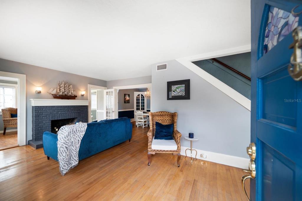 Clearwater, Florida, 33755, United States, 4 Bedrooms Bedrooms, ,3 BathroomsBathrooms,Residential,For Sale,1848993
