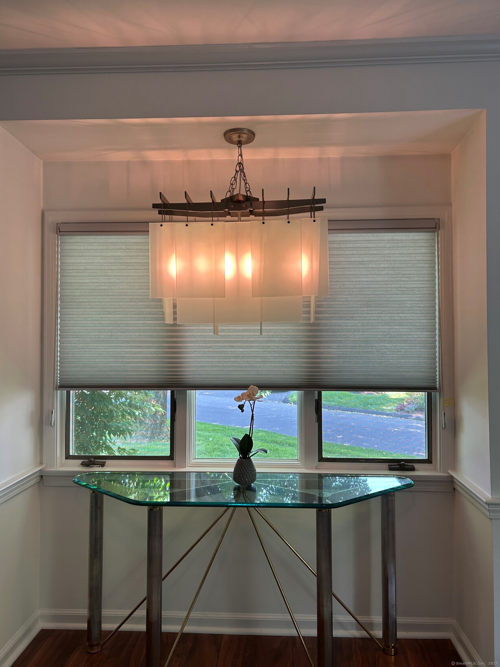 Stratford, Connecticut, 06614, United States, 2 Bedrooms Bedrooms, ,3 BathroomsBathrooms,Residential,For Sale,1885331