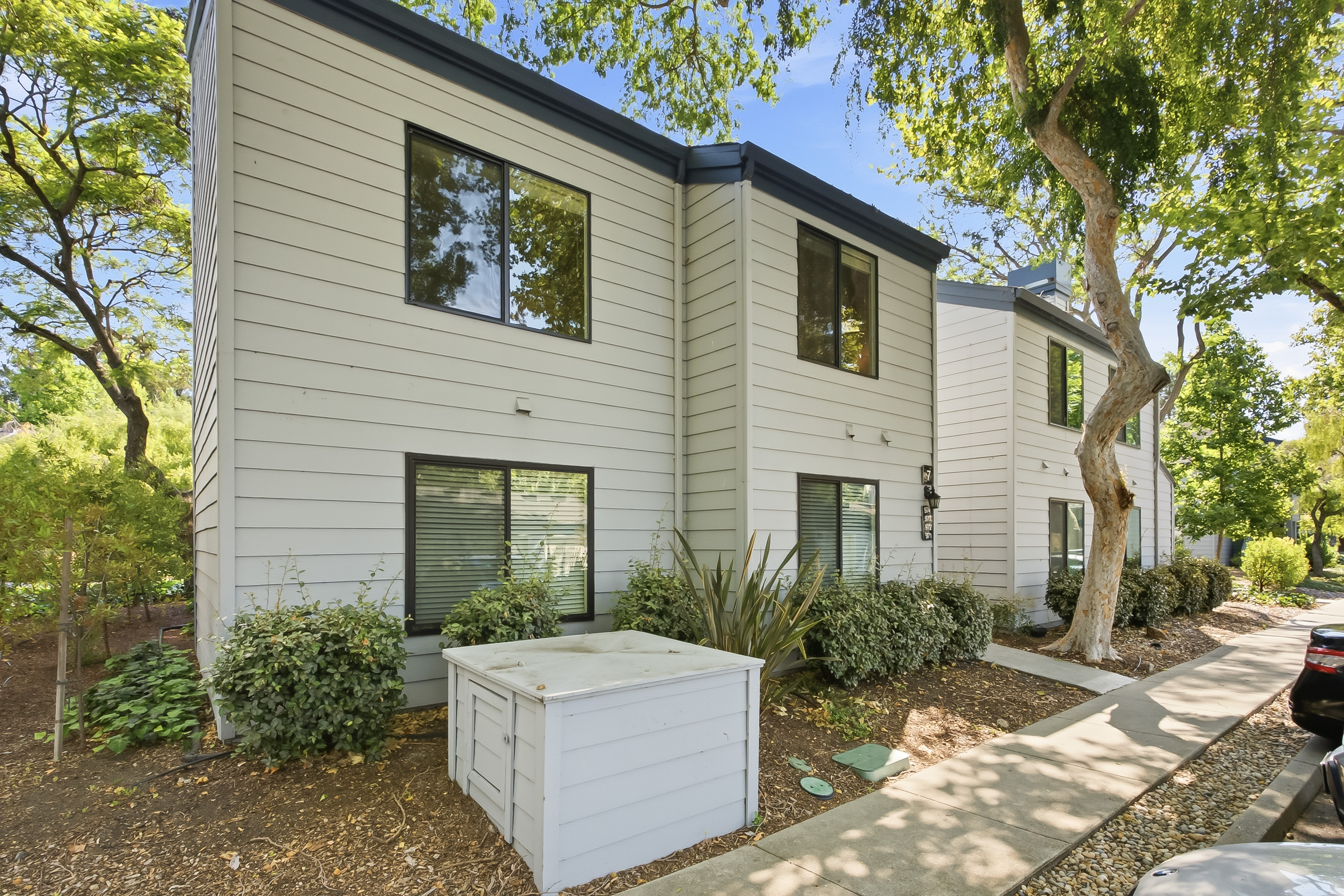  Lakefront Living in the Heart of Mountain View - 物件實景
