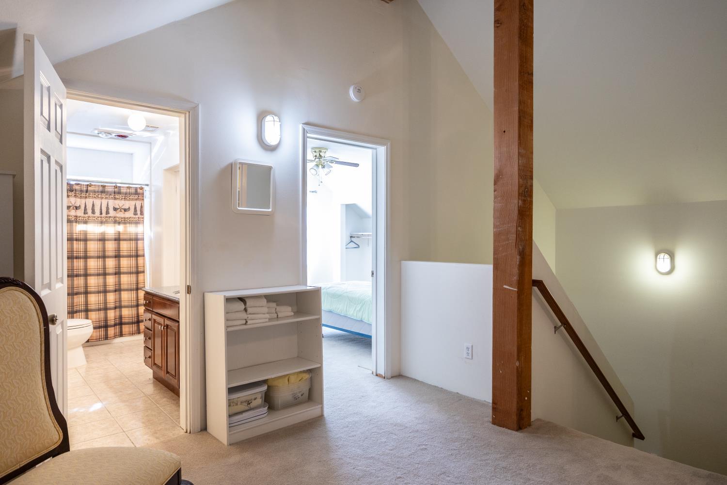 Yosemite West, California, 95389, United States, 5 Bedrooms Bedrooms, ,4 BathroomsBathrooms,Residential,For Sale,2005695