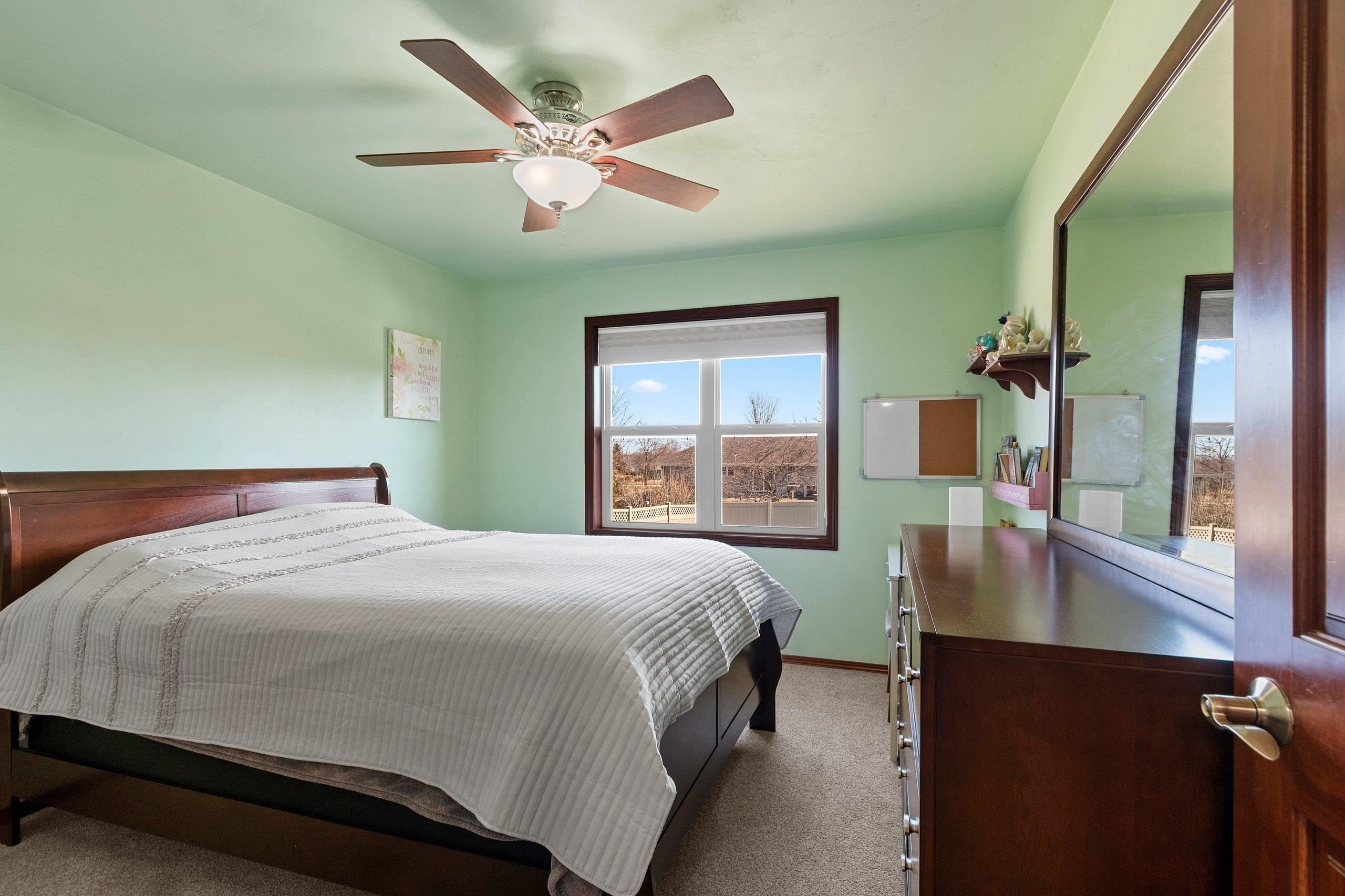 DE PERE, Wisconsin, 54115, United States, 5 Bedrooms Bedrooms, ,4 BathroomsBathrooms,Residential,For Sale,2048678