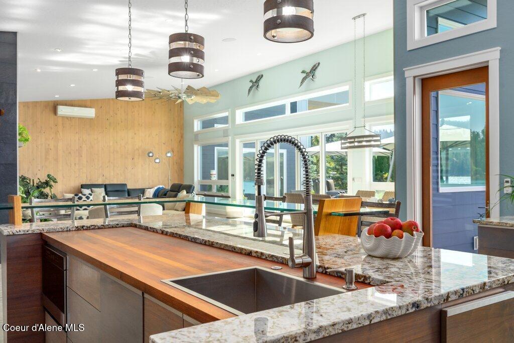 Sandpoint, Idaho, 83864, United States, 4 Bedrooms Bedrooms, ,3 BathroomsBathrooms,Residential,For Sale,1983378