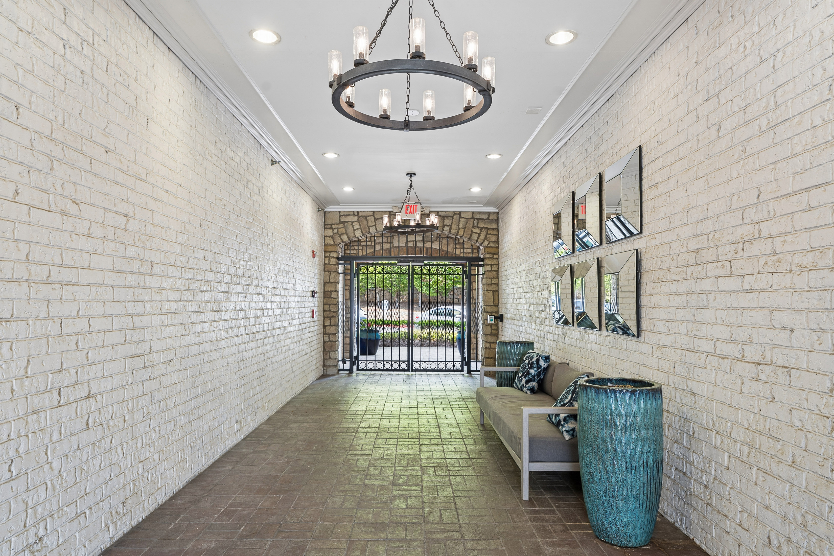 Exceptional Corner Residence in the Vibrant Heart of Midtown - 物件實景