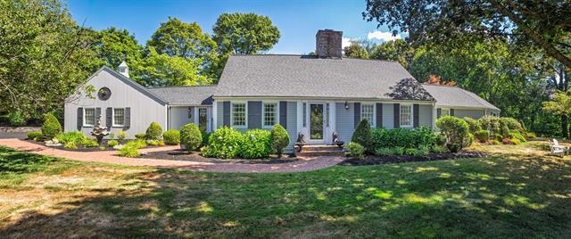 Dover, New Hampshire, 03820, United States, 3 Bedrooms Bedrooms, ,4 BathroomsBathrooms,Residential,For Sale,1926257