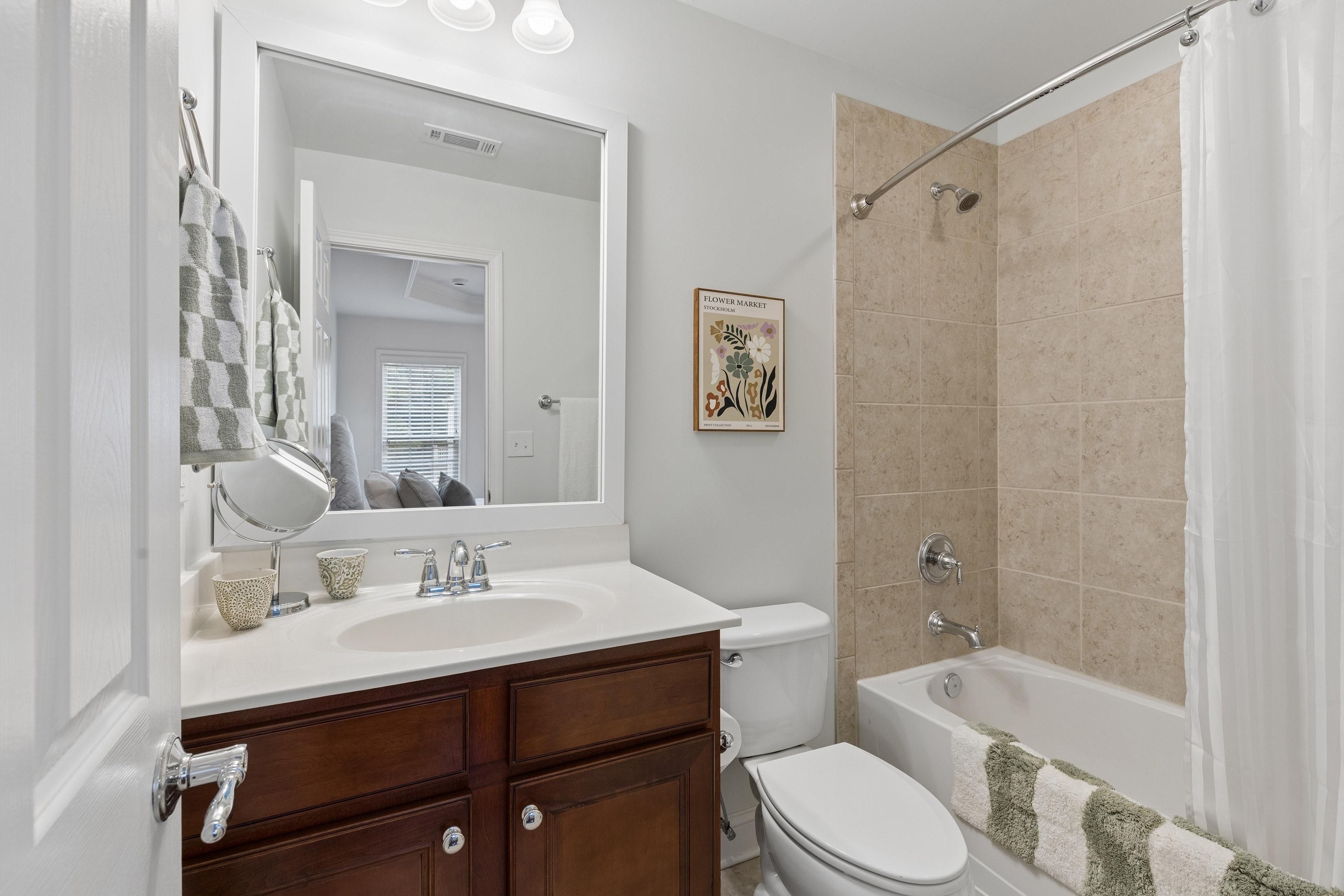  Beautifully Updated End-Unit Townhome Near Emory - 物件實景