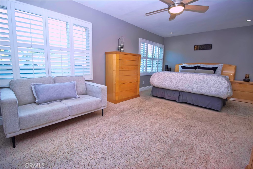 West Hills, California, 91304, United States, 4 Bedrooms Bedrooms, ,2 BathroomsBathrooms,Residential,For Sale,1979934