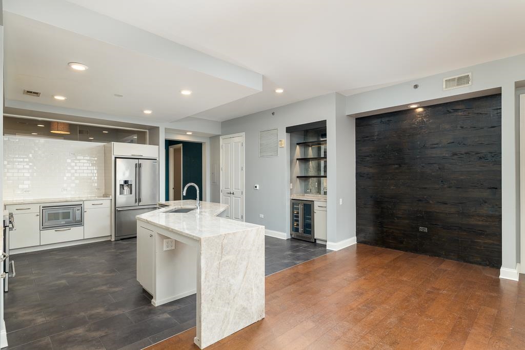 Memphis, Tennessee, 38103, United States, 3 Bedrooms Bedrooms, ,3 BathroomsBathrooms,Residential,For Sale,1996915