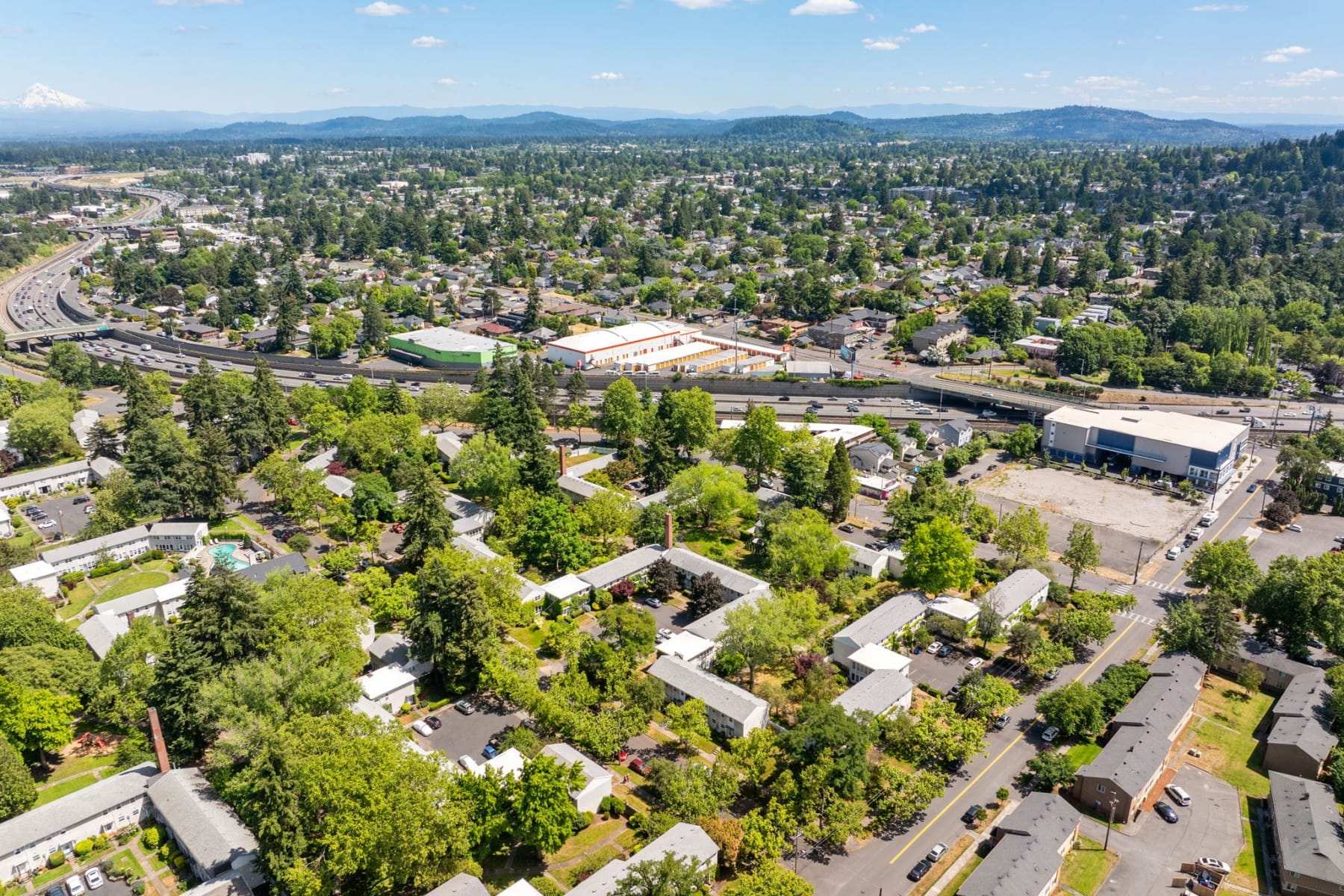  6811 NE BROADWAY Portland, OR 97213 - 物件實景