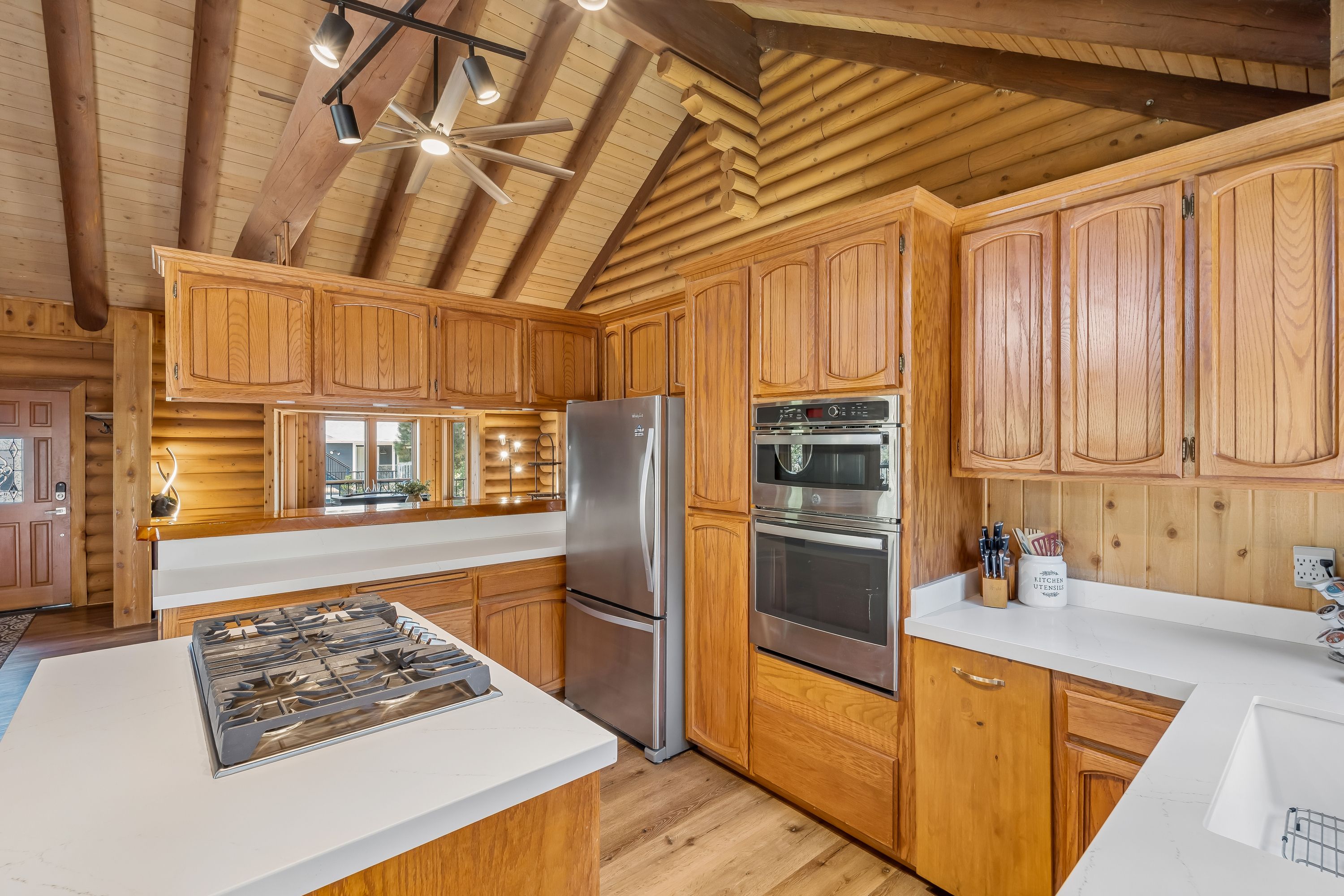  38595 Talbot Drive, Big Bear Lake, CA 92315 - 物件實景