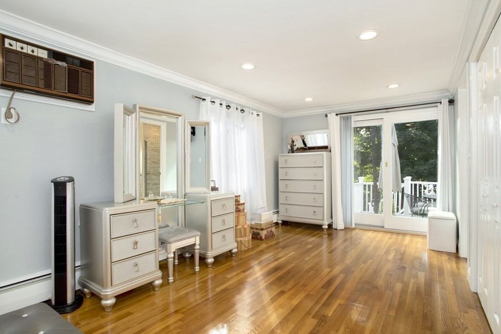 Peabody, Massachusetts, 01960, United States, 3 Bedrooms Bedrooms, ,3 BathroomsBathrooms,Residential,For Sale,1878752