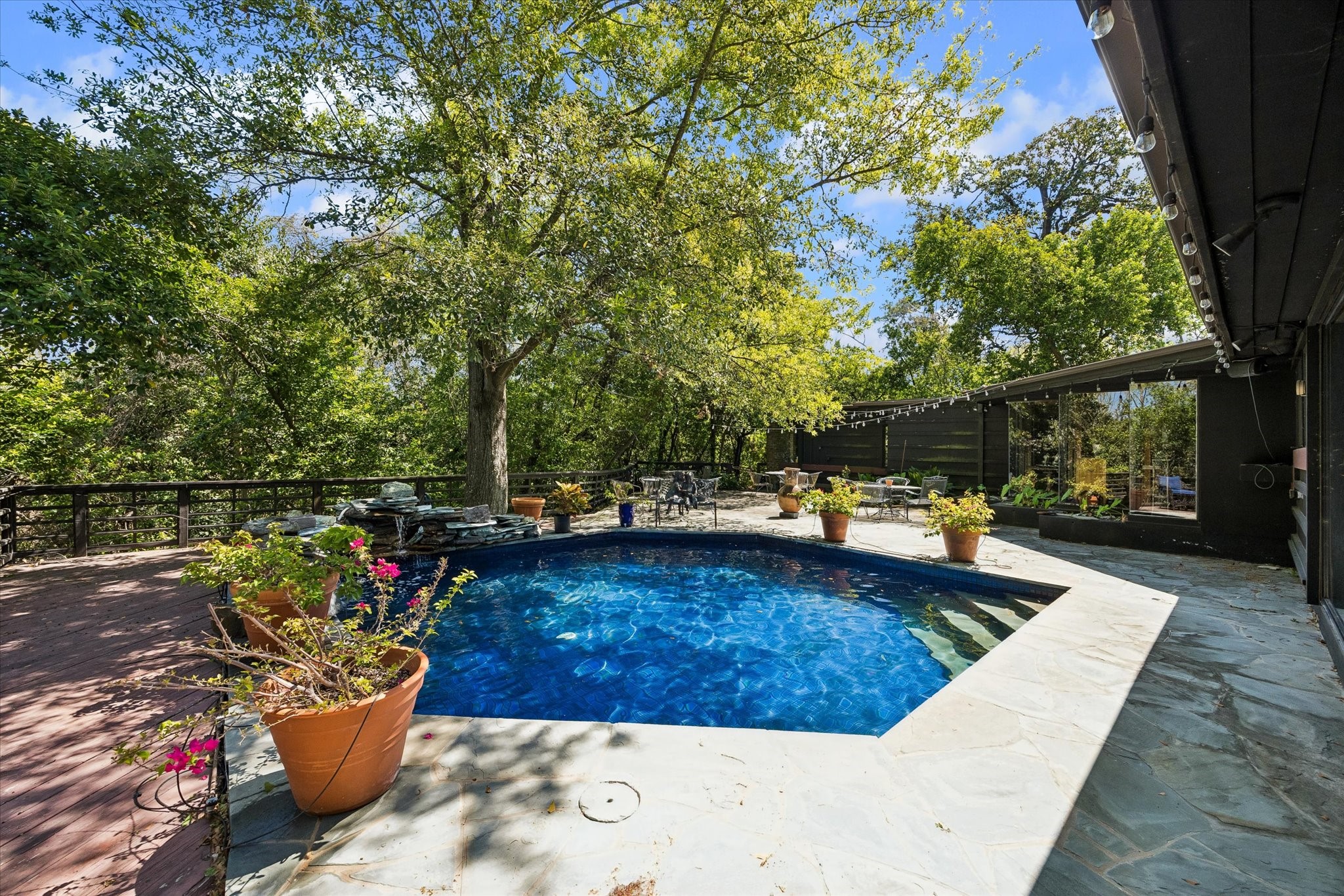  8 Tiel Way - 物件實景