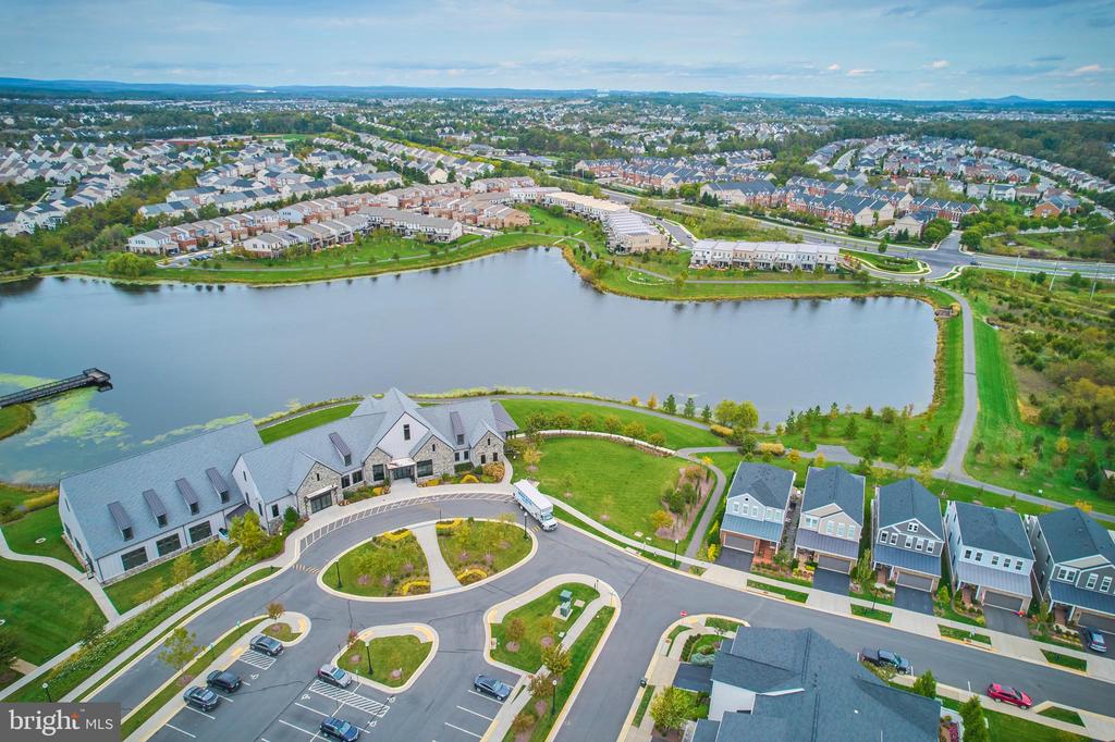 Ashburn, Virginia, 20148, United States, 3 Bedrooms Bedrooms, ,2 BathroomsBathrooms,Residential,For Sale,1977390