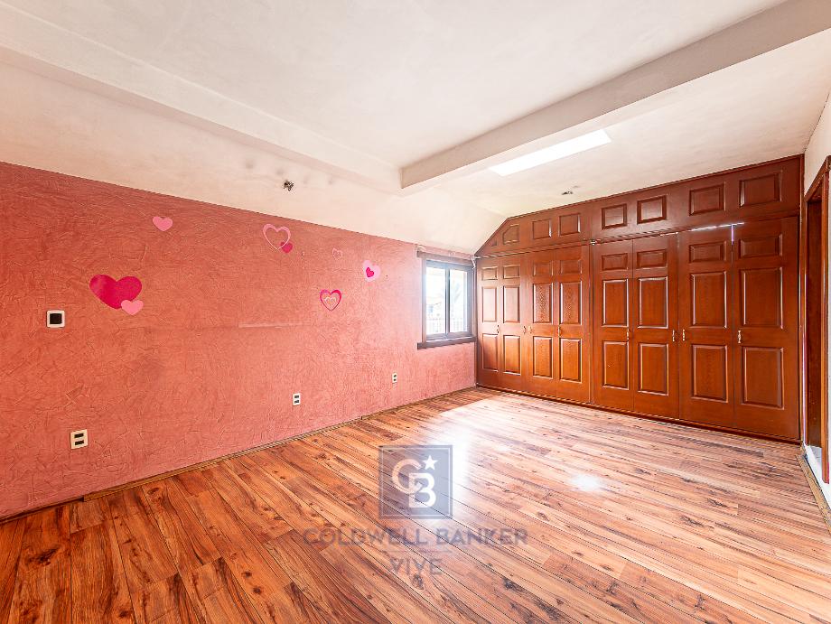 Avenida del Marquez, Metepec, Estado de méxico, 52178, Mexico, 4 Bedrooms Bedrooms, ,5 BathroomsBathrooms,Residential,For Sale,Avenida del Marquez,1615864