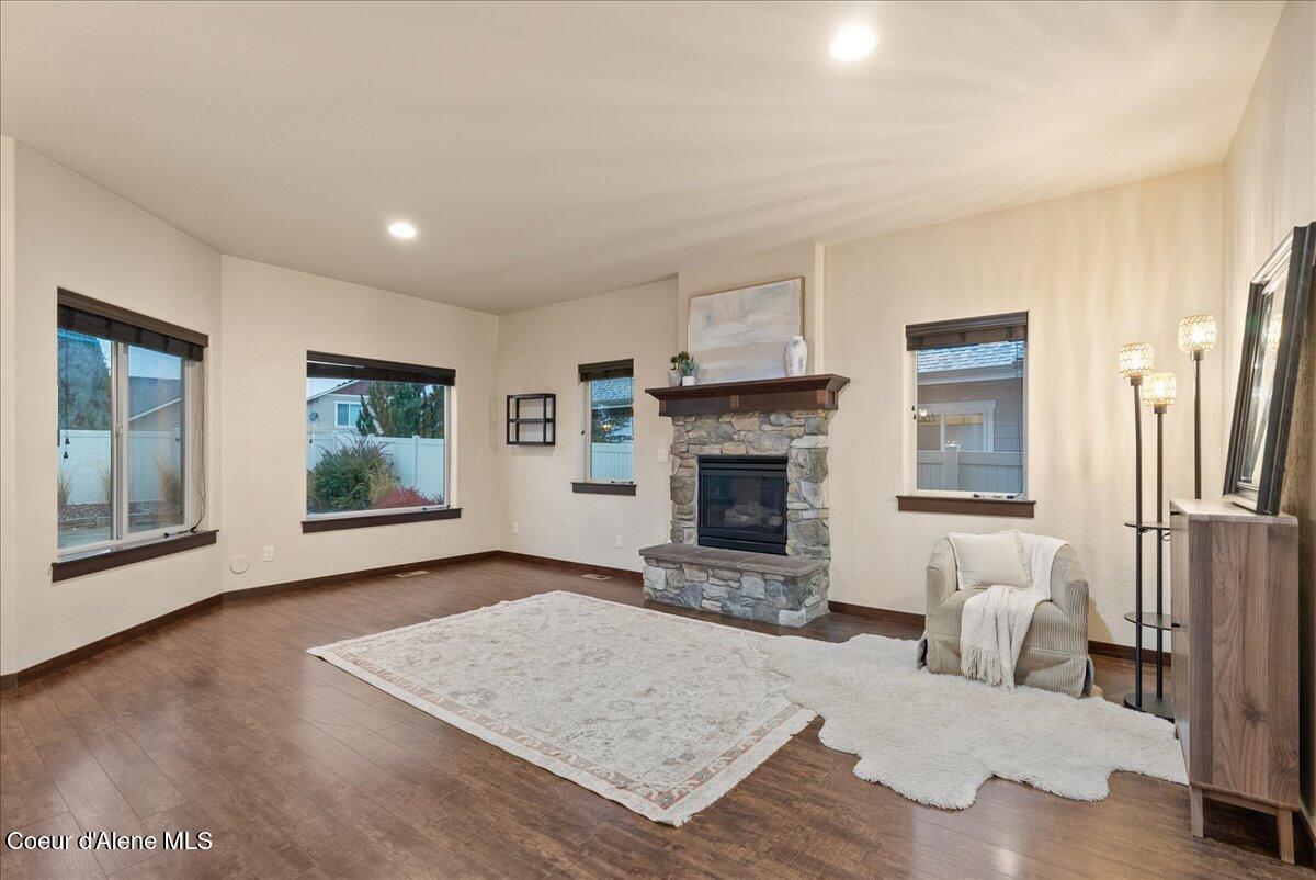 Coeur D'alene, Idaho, 83815, United States, 4 Bedrooms Bedrooms, ,2 BathroomsBathrooms,Residential,For Sale,1989025