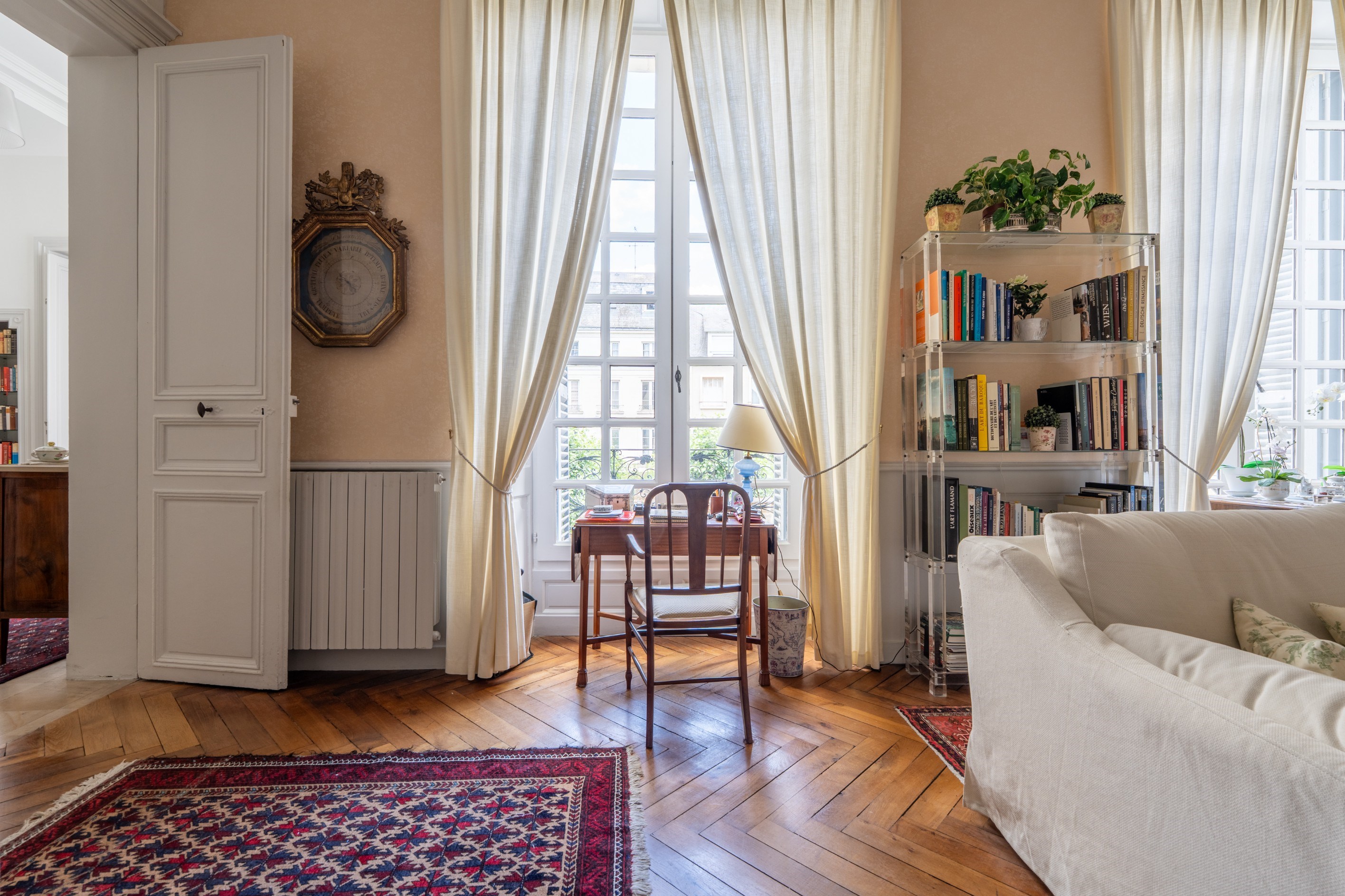  Live History in One of the Most Soulful Private Mansions in the Heart of Tours - 物件實景