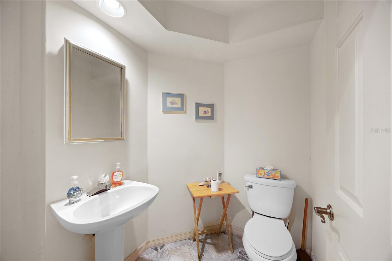 Oviedo, Florida, 32765, United States, 3 Bedrooms Bedrooms, ,3 BathroomsBathrooms,Residential,For Sale,1980040