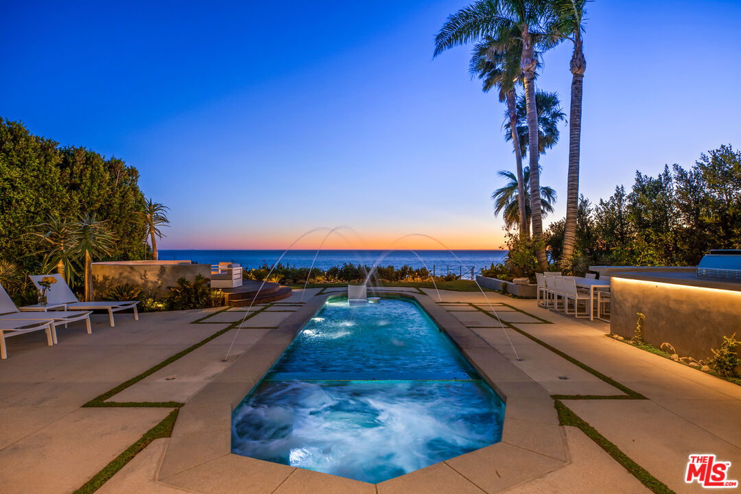 Malibu, California, 90265, United States, 3 Bedrooms Bedrooms, ,4 BathroomsBathrooms,Residential,For Sale,1746173