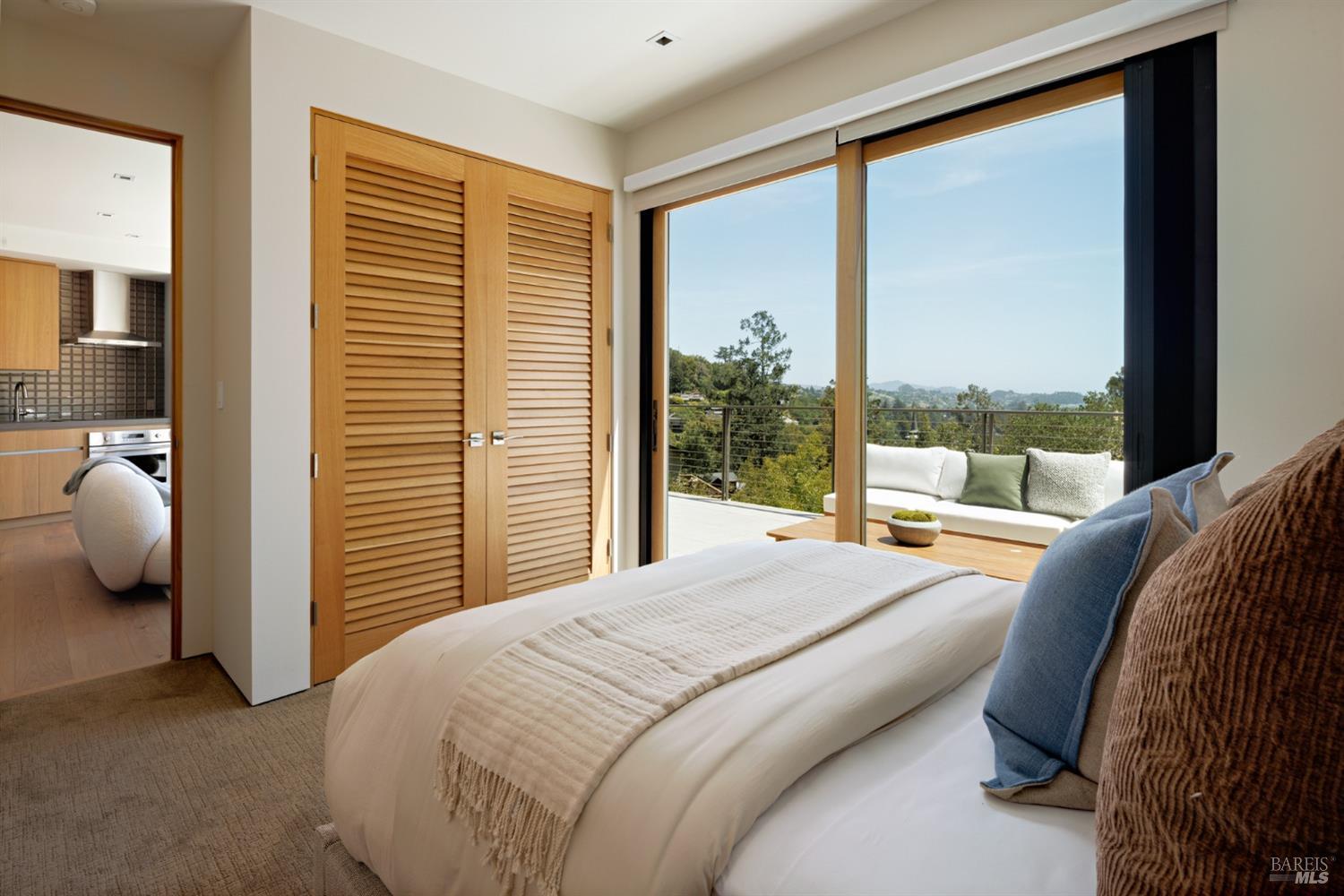 Mill Valley, California, 94941, United States, 5 Bedrooms Bedrooms, ,6 BathroomsBathrooms,Residential,For Sale,1913186