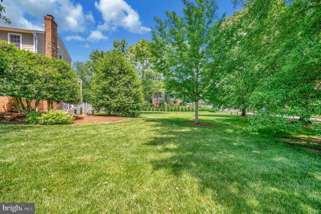 Fredericksburg, Virginia, 22405, United States, 5 Bedrooms Bedrooms, ,5 BathroomsBathrooms,Residential,For Sale,1825163