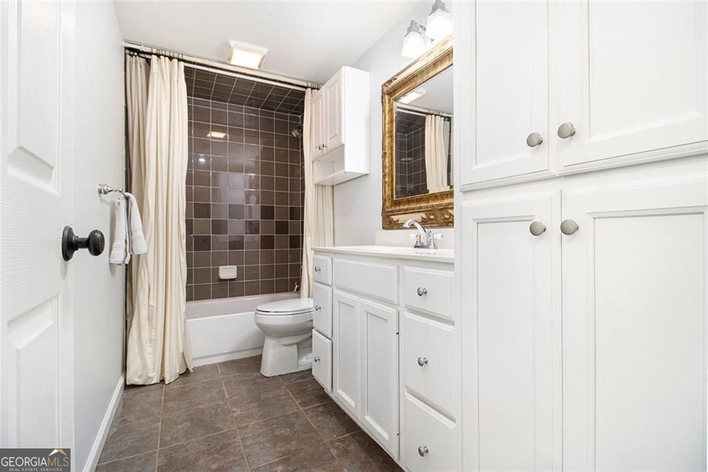 Atlanta, Georgia, 30345, United States, 4 Bedrooms Bedrooms, ,4 BathroomsBathrooms,Residential,For Sale,1929806