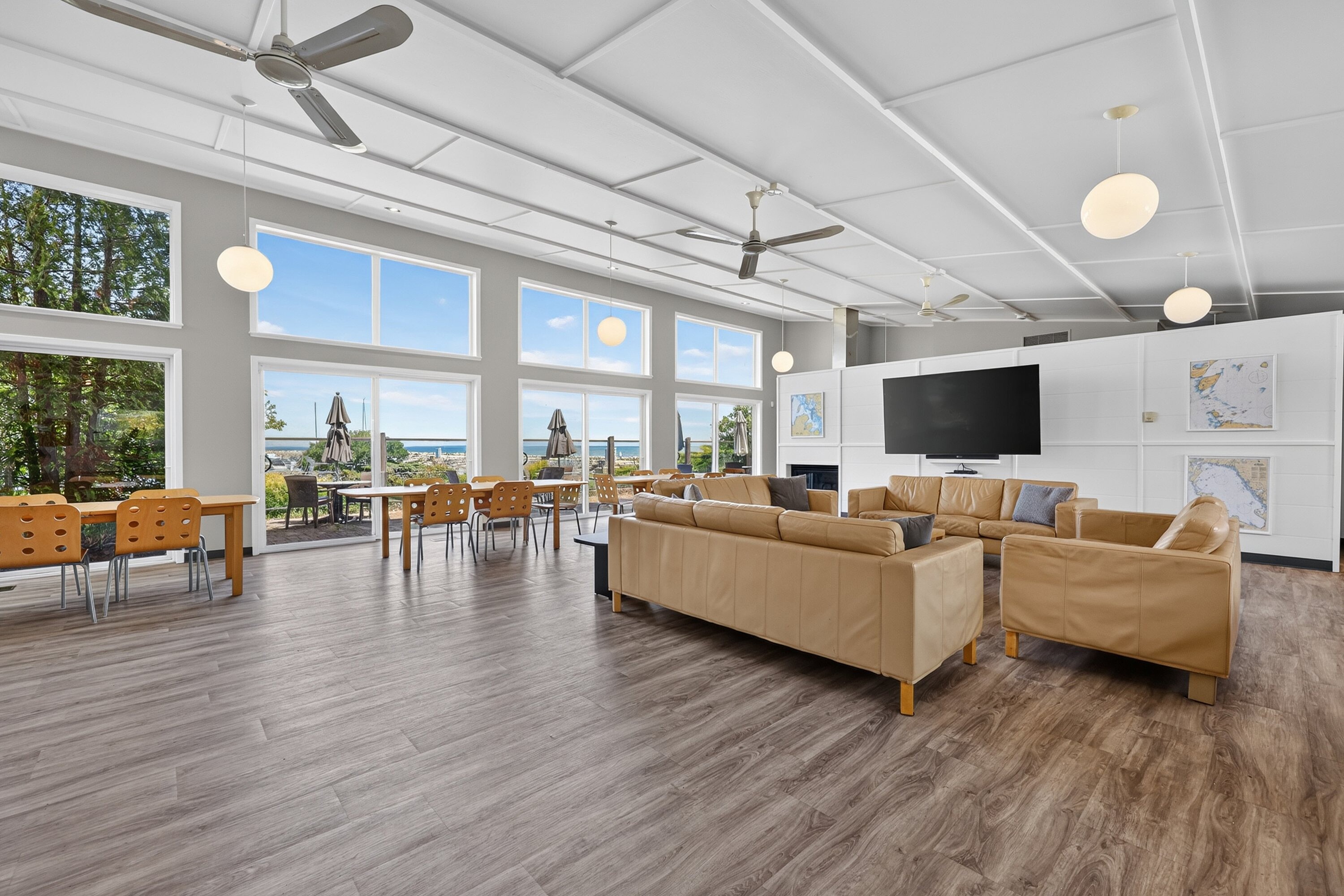  Unparalleled Waterfront Living - 物件實景