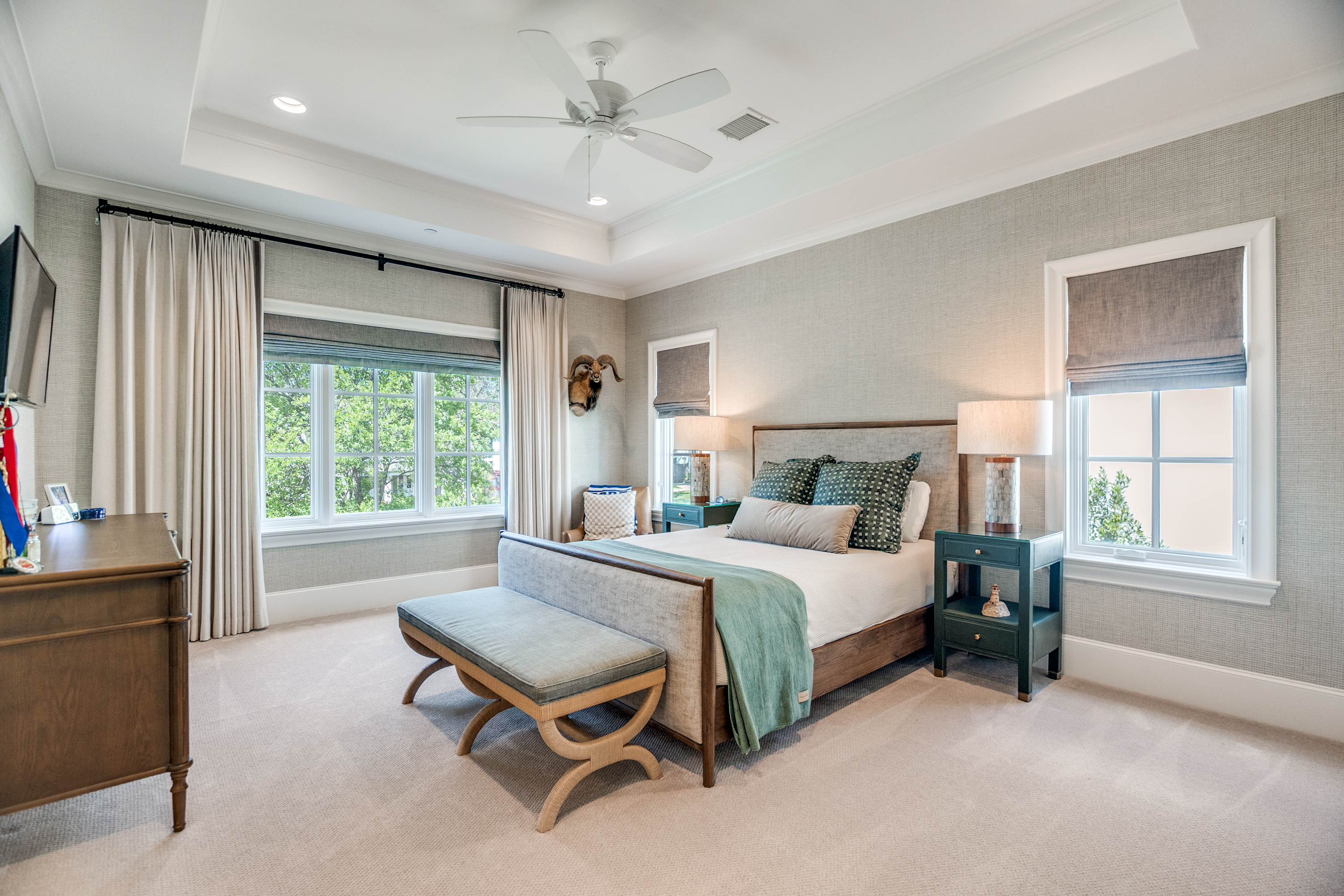  Timeless Home With Designer Finishes Located in University Park - 物件實景