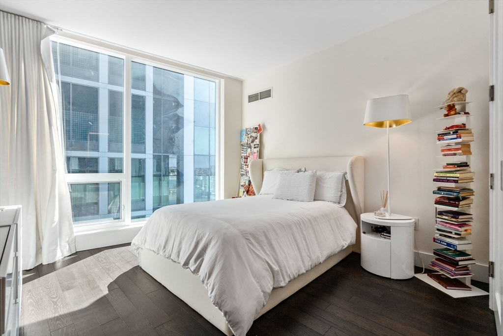 Boston, Massachusetts, 02210, United States, 3 Bedrooms Bedrooms, ,4 BathroomsBathrooms,Residential,For Sale,1885847