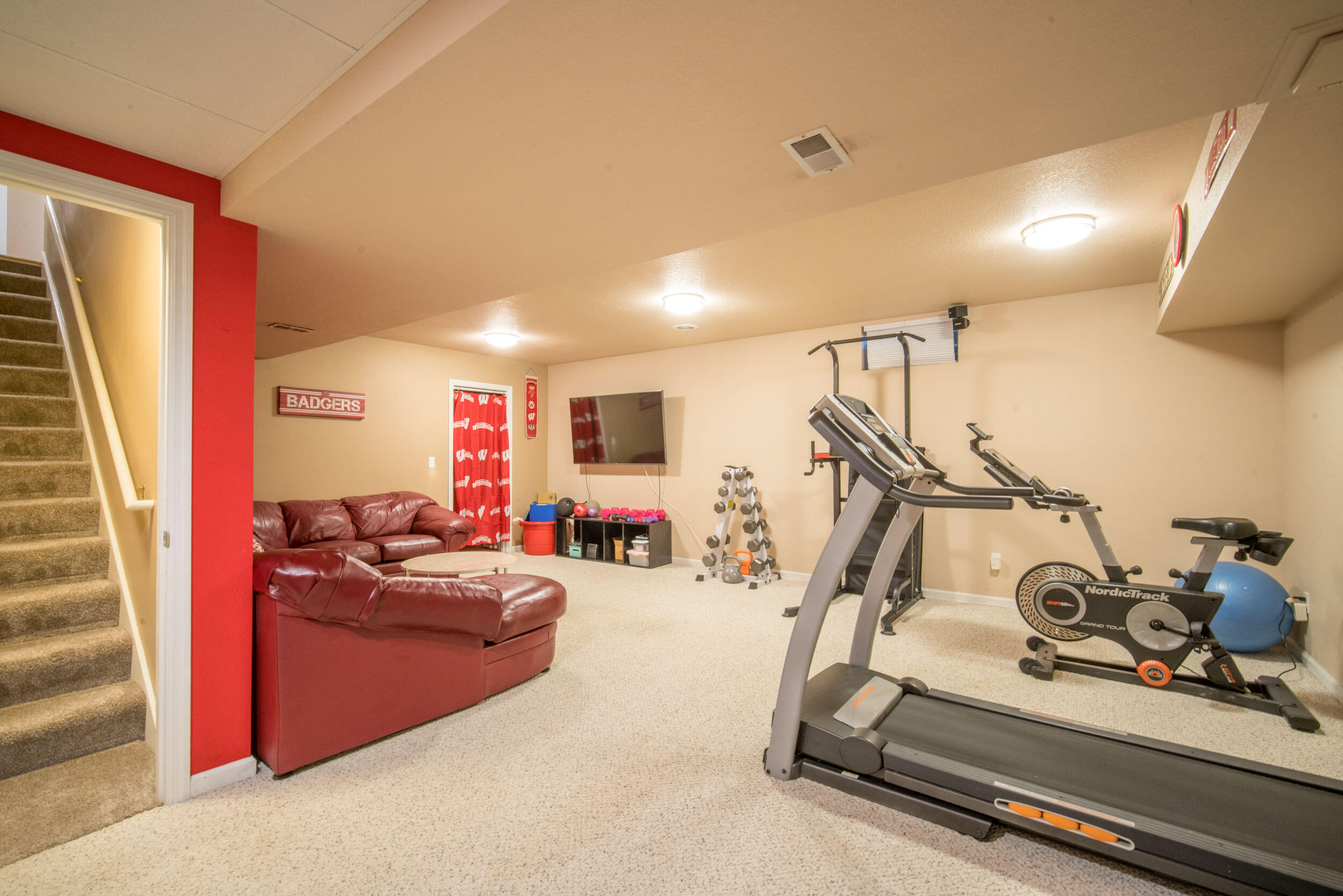 West Bend, Wisconsin, 53095, United States, 4 Bedrooms Bedrooms, ,3 BathroomsBathrooms,Residential,For Sale,1901192