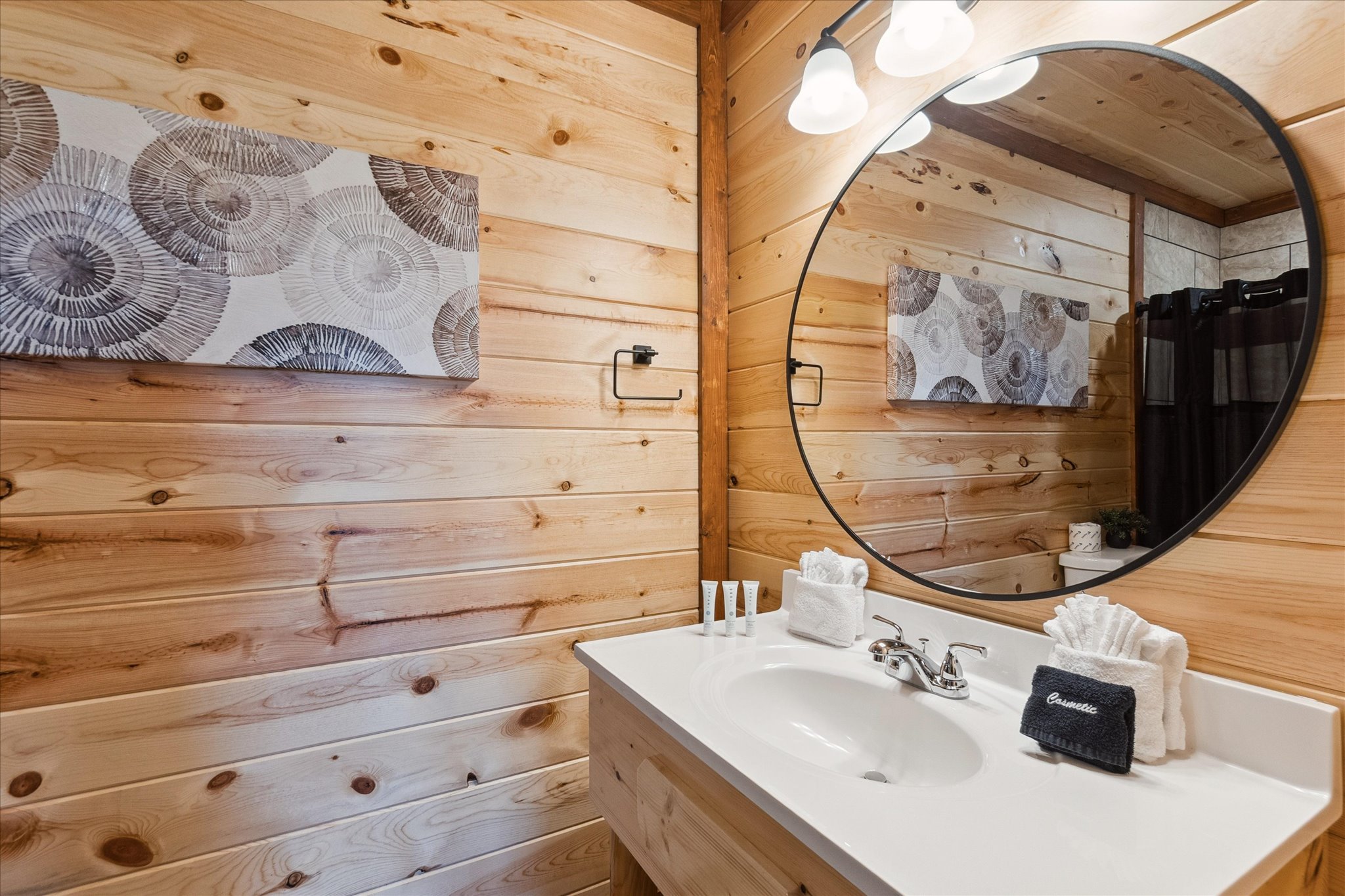 Sevierville, Tennessee, 37876, United States, 8 Bedrooms Bedrooms, ,9 BathroomsBathrooms,Residential,For Sale,1981124