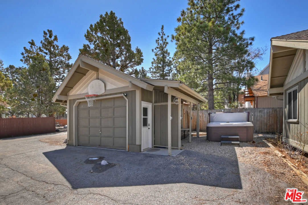 Big Bear City, California, 92314, United States, 3 Bedrooms Bedrooms, ,2 BathroomsBathrooms,Residential,For Sale,1766827