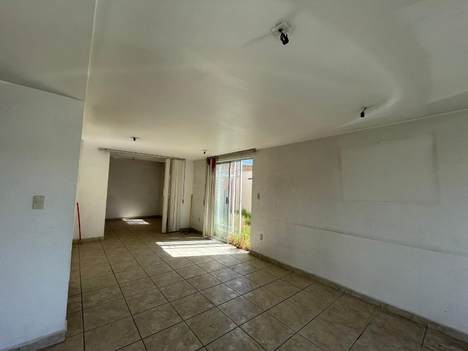 Guillermo Marconi, Toluca, Estado de méxico, 50075, Mexico, 3 Bedrooms Bedrooms, ,2 BathroomsBathrooms,Residential,For Sale,Guillermo Marconi,1561923