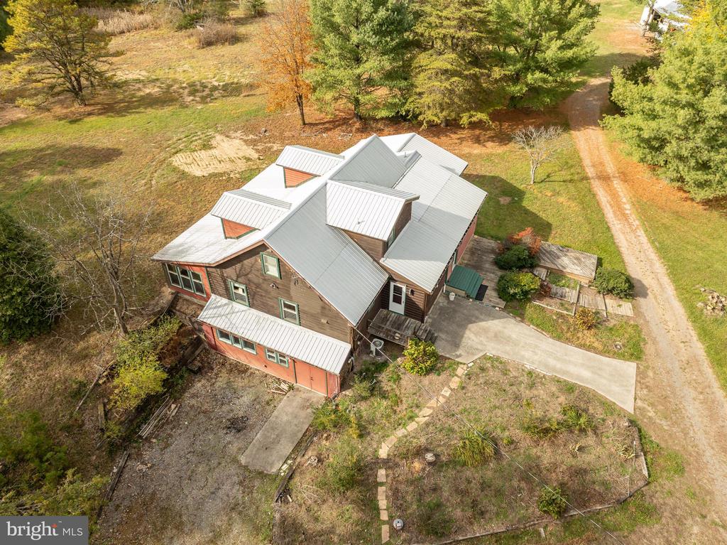 Bloomery, West Virginia, 26817, United States, 3 Bedrooms Bedrooms, ,2 BathroomsBathrooms,Residential,For Sale,1980909