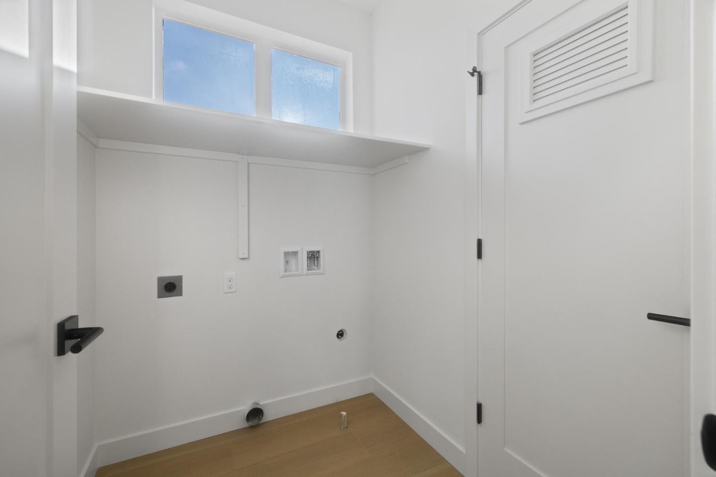 Pacifica, California, 94044, United States, 3 Bedrooms Bedrooms, ,3 BathroomsBathrooms,Residential,For Sale,2002180