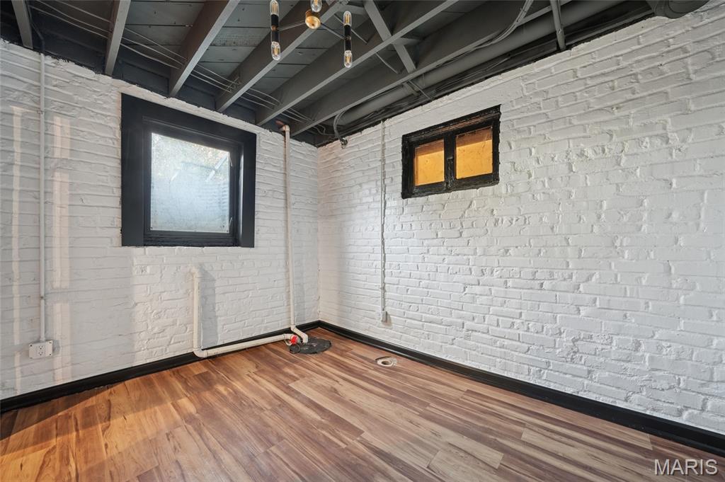 Kirkwood, Missouri, 63122, United States, 3 Bedrooms Bedrooms, ,4 BathroomsBathrooms,Residential,For Sale,2002227