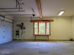 1tq5sqtifeit, Pennsylvania, 15534, United States, 3 Bedrooms Bedrooms, ,3 BathroomsBathrooms,Residential,For Sale,1947387