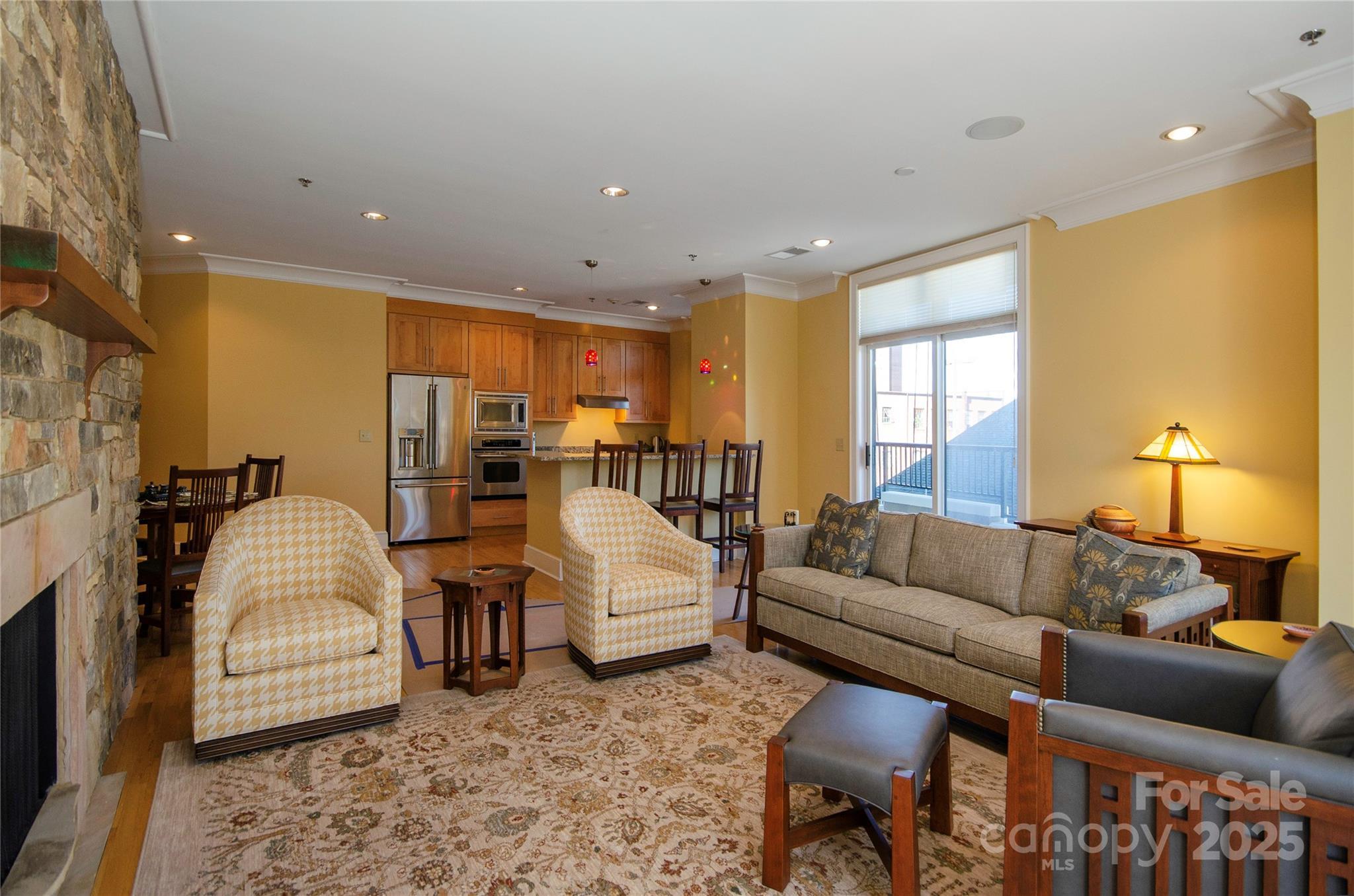 Asheville, North Carolina, 28801, United States, 2 Bedrooms Bedrooms, ,2 BathroomsBathrooms,Residential,For Sale,1827060