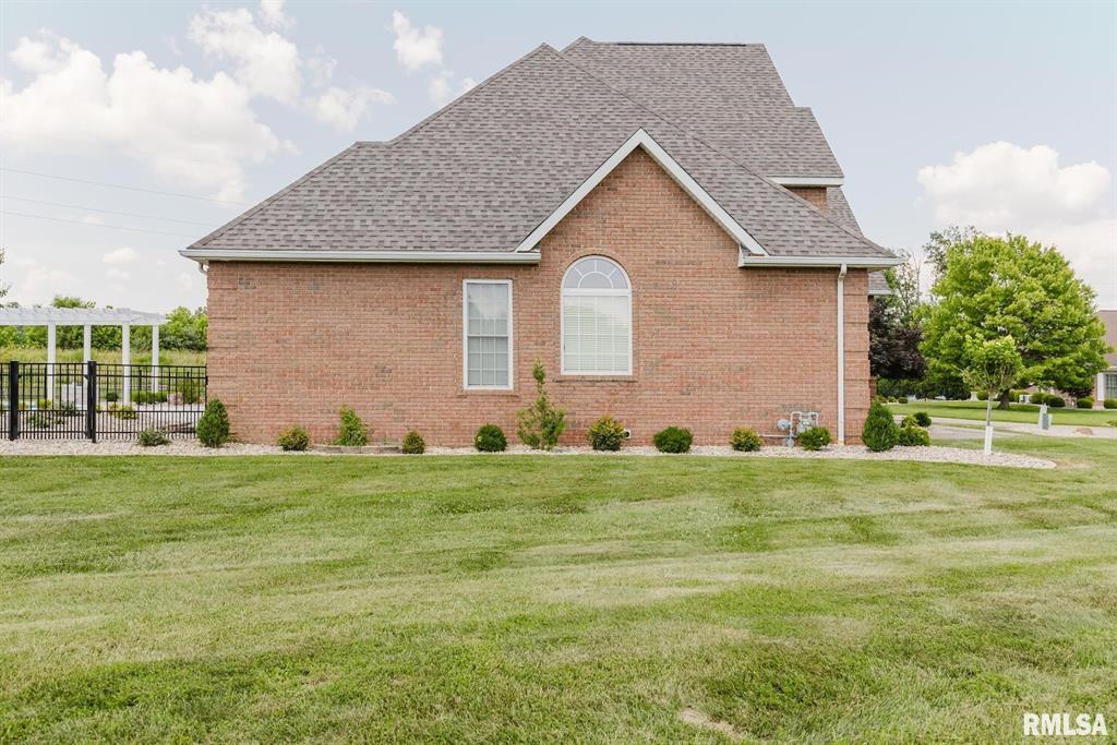 Bismarck, Illinois, 62959, United States, 5 Bedrooms Bedrooms, ,Residential,For Sale,1885319