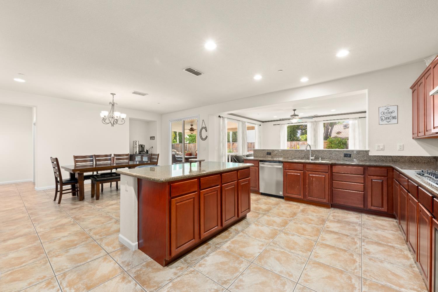 Lincoln, California, 95648, United States, 5 Bedrooms Bedrooms, ,4 BathroomsBathrooms,Residential,For Sale,2035339