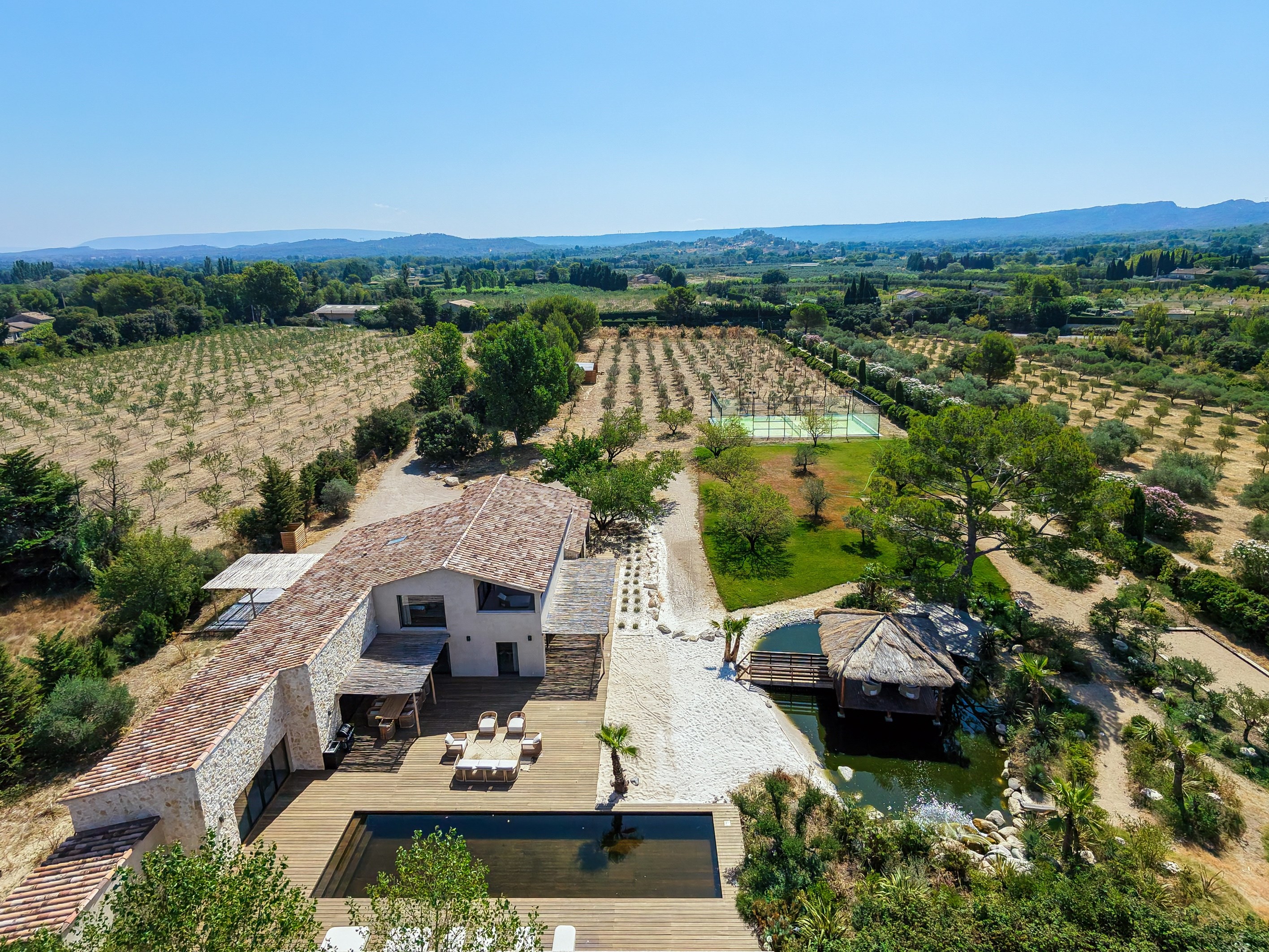  Fully equipped contemporary villa, with views of the Parc naturel régional des … - 物件實景